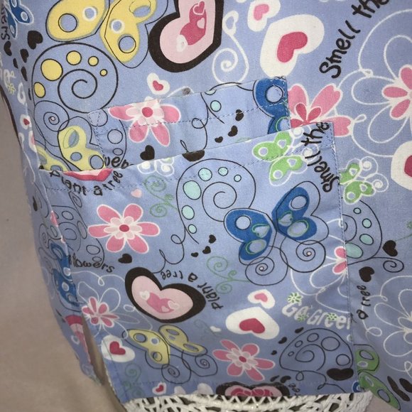 HQ Scrub Smell the flowers Hearts Butterflys Scrub No Size Tag 3 Pocket Raglan - Picture 8 of 11